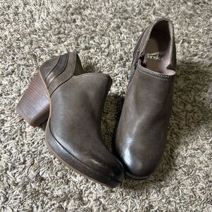 Dansko Women’s Brown Leather Block Heel Ankle Boots Size 38 / US 7.5 - 8 slip on